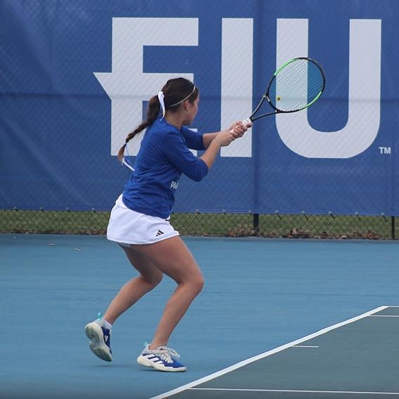 LUISA FERN RENOVALES SALAZAR